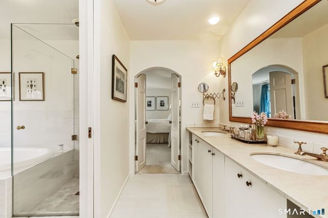 54 Saint George Lane, New Canaan, CT 06840