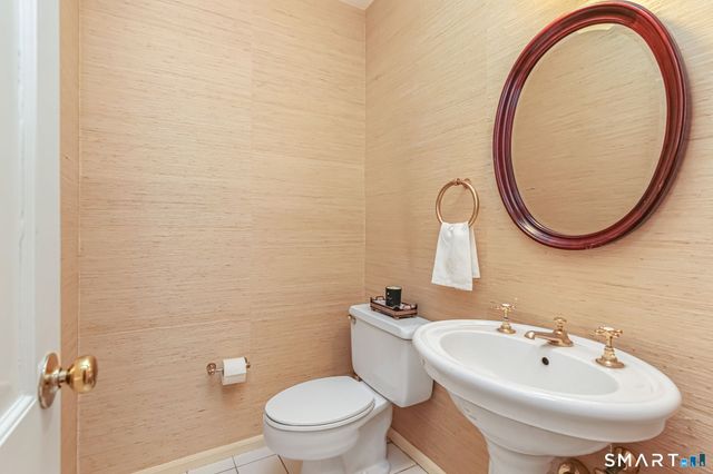 54 Saint George Lane, New Canaan, CT 06840