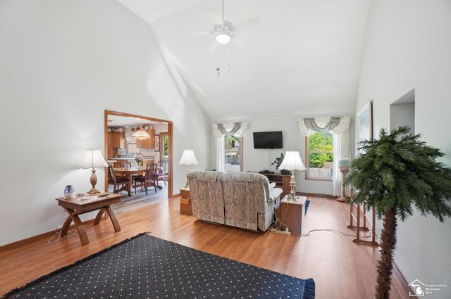786 Santa Fe Court, Bedford Twp, MI 48182