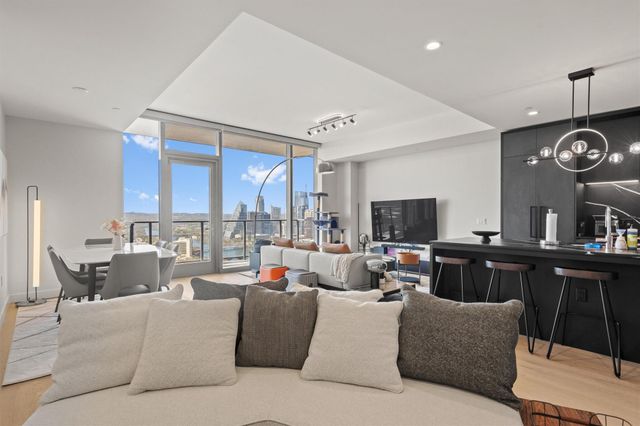 44 East Ave 3402, Austin, TX 78701