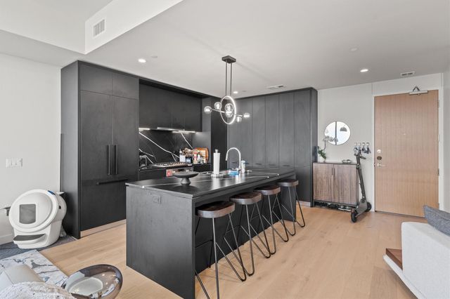 44 East Ave 3402, Austin, TX 78701