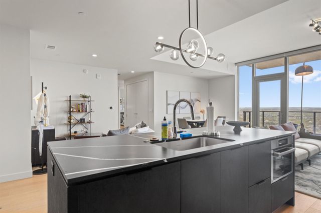 44 East Ave 3402, Austin, TX 78701