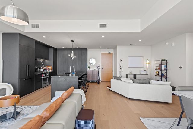 44 East Ave 3402, Austin, TX 78701