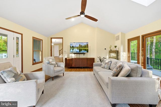 11 TRACYS LN, Tracys Landing, MD 20779
