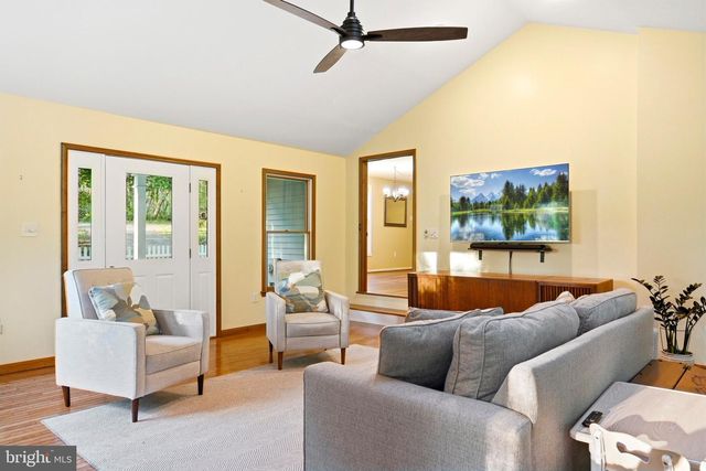 11 TRACYS LN, Tracys Landing, MD 20779