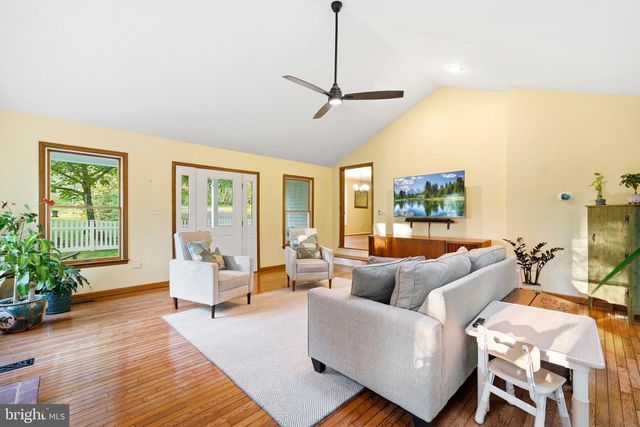 11 TRACYS LN, Tracys Landing, MD 20779