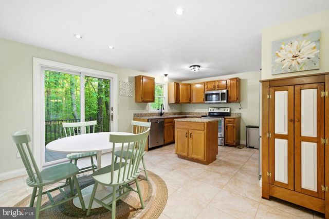 11 TRACYS LN, Tracys Landing, MD 20779