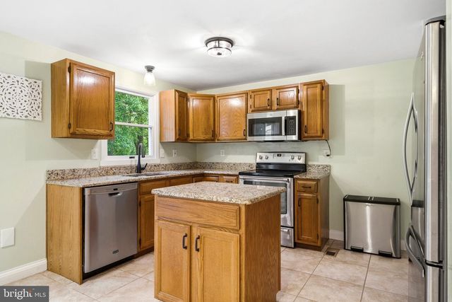 11 TRACYS LN, Tracys Landing, MD 20779