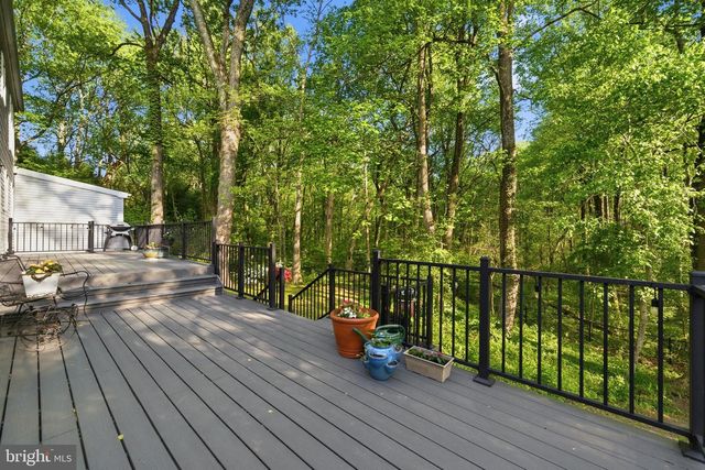 11 TRACYS LN, Tracys Landing, MD 20779