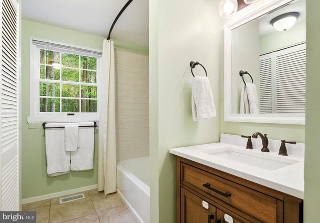 11 TRACYS LN, Tracys Landing, MD 20779