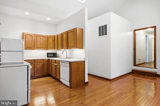 11 TRACYS LN, Tracys Landing, MD 20779