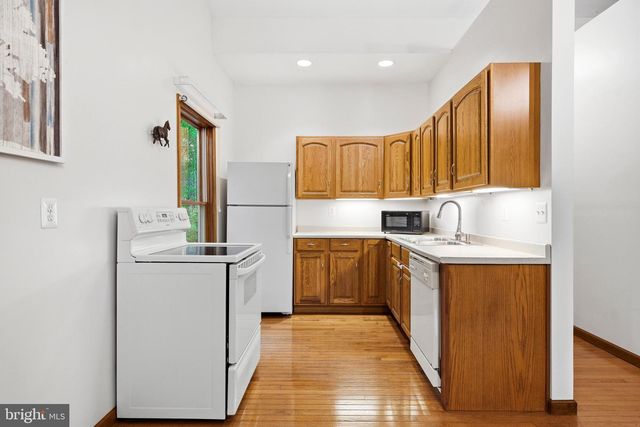 11 TRACYS LN, Tracys Landing, MD 20779