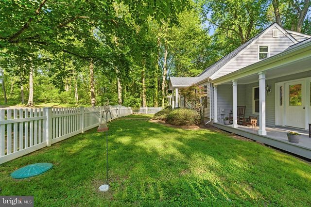 11 TRACYS LN, Tracys Landing, MD 20779