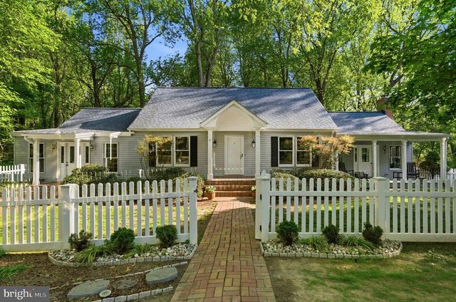 11 TRACYS LN, Tracys Landing, MD 20779