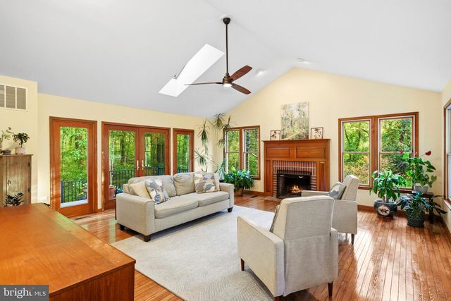 11 TRACYS LN, Tracys Landing, MD 20779