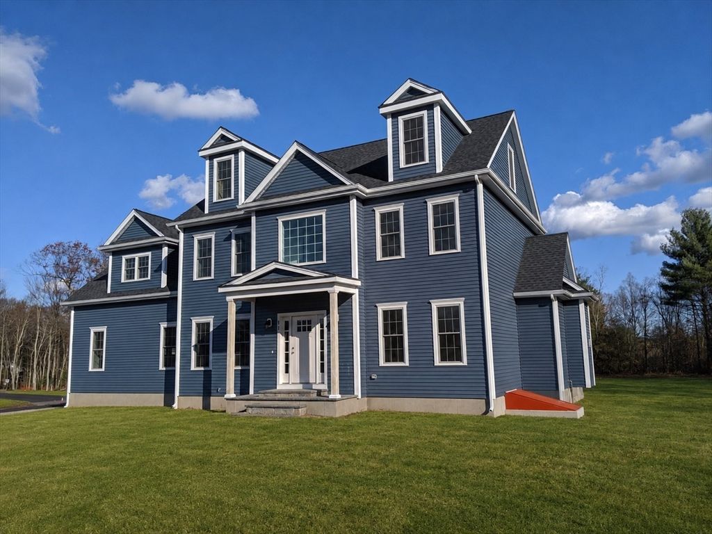 7 Lamire Way, Uxbridge, MA 01569