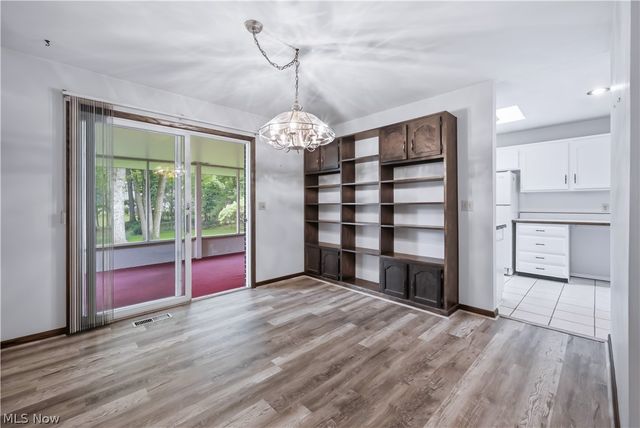 7166 Wildwood Drive, Brookfield, OH 44403