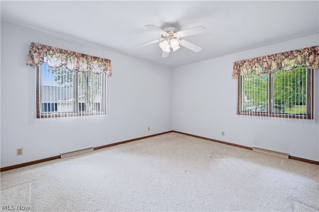 7166 Wildwood Drive, Brookfield, OH 44403