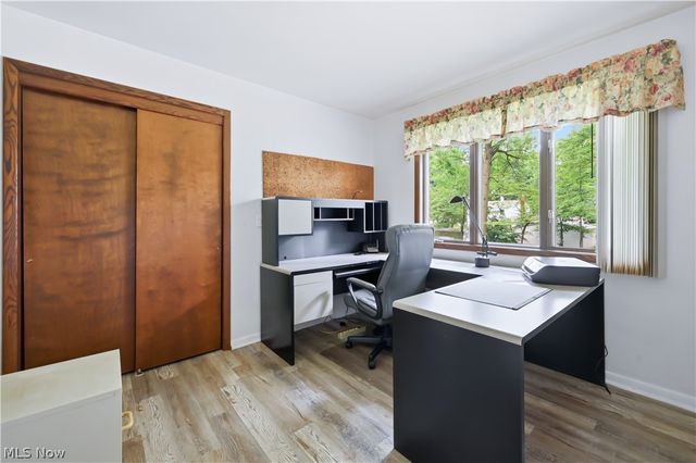 7166 Wildwood Drive, Brookfield, OH 44403