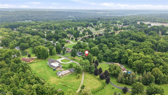 7166 Wildwood Drive, Brookfield, OH 44403