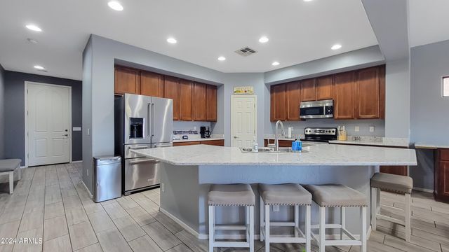 9949 W MARGUERITE Avenue, Tolleson, AZ 85353