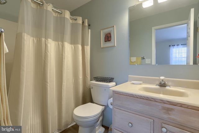 7247 CAPITAL DR, Harrisburg, PA 17111