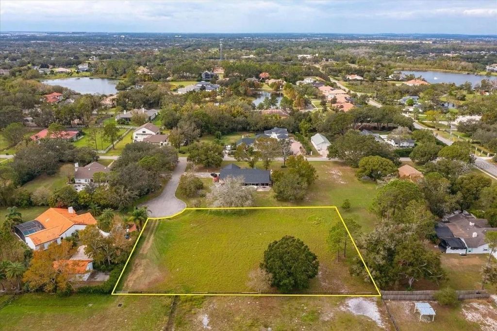 Image 1 of property listing at 13125 FILLY COURT, Windermere, FL 34786