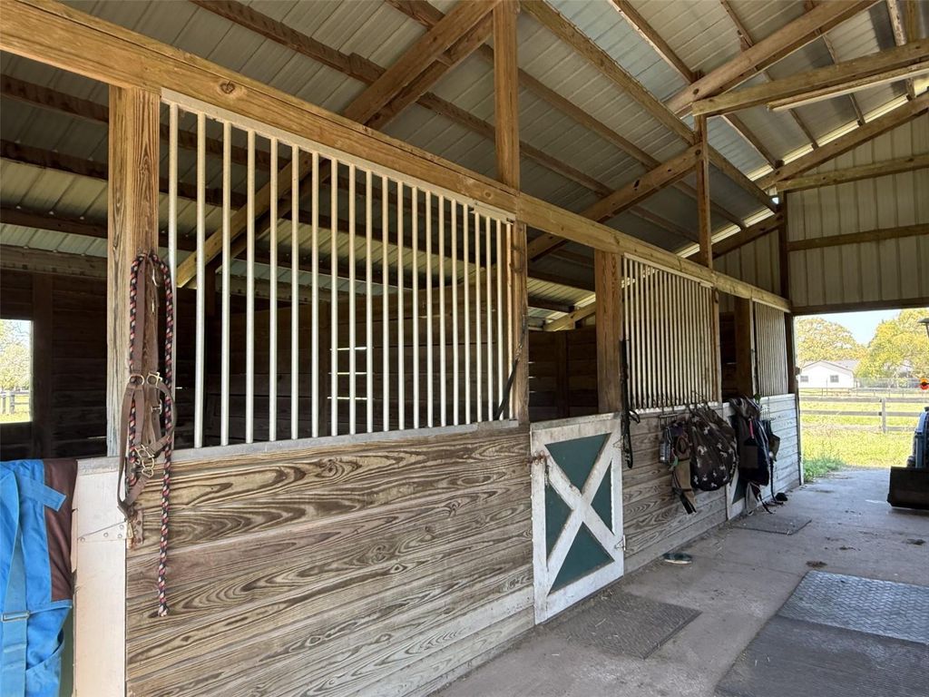 Image 8 of property listing at 13125 FILLY COURT, Windermere, FL 34786