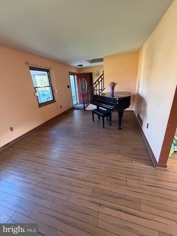 239 TINSLEY CT, Newark, DE 19702