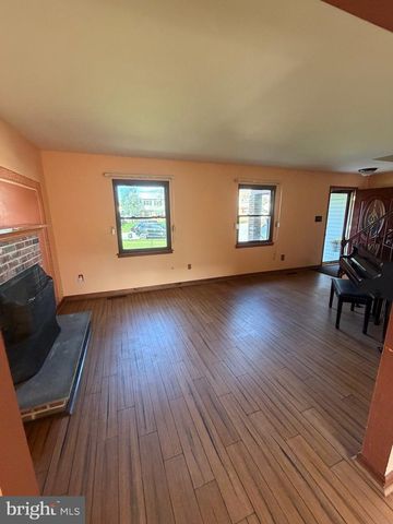 239 TINSLEY CT, Newark, DE 19702