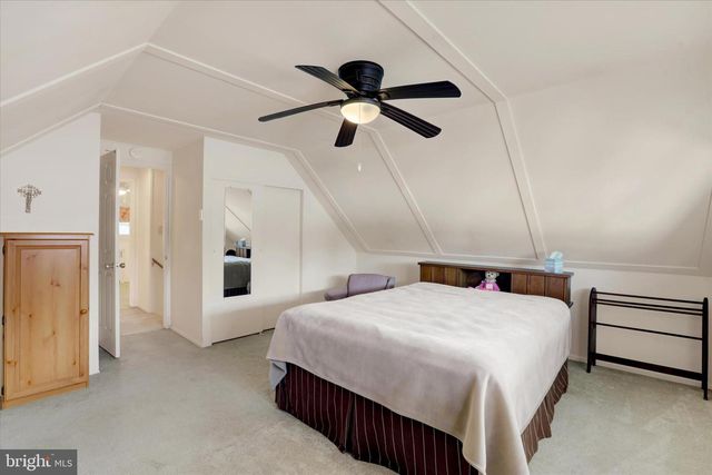 15 CABLE RD, Levittown, PA 19057