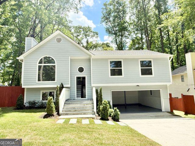 8399 Lake Drive, Snellville, GA 30039