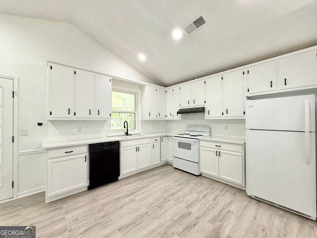 8399 Lake Drive, Snellville, GA 30039
