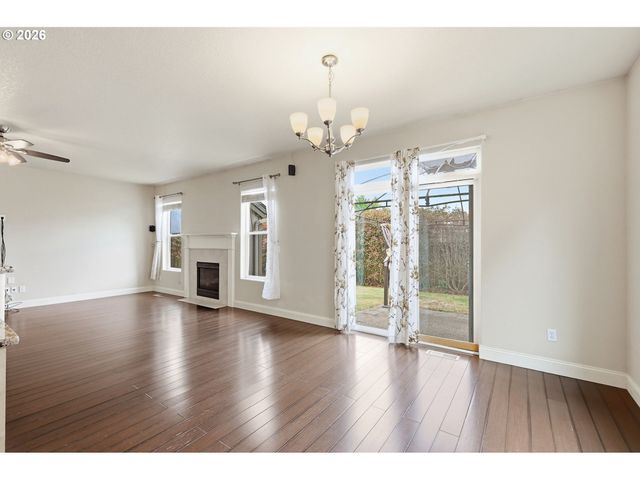 1190 PEASCOD Dr, Eugene, OR 97402