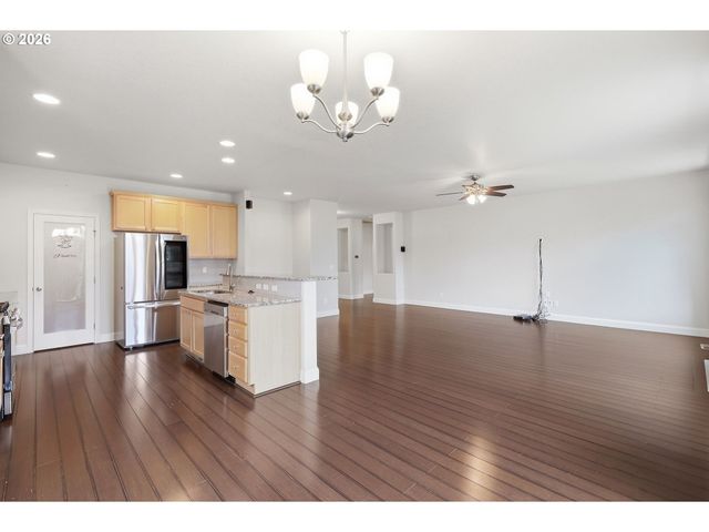 1190 PEASCOD Dr, Eugene, OR 97402