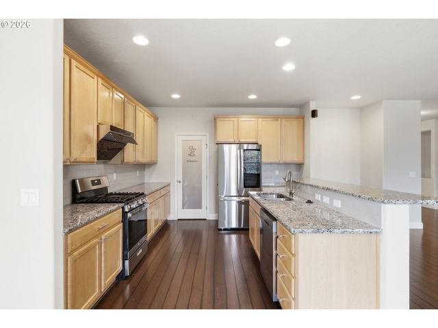 1190 PEASCOD Dr, Eugene, OR 97402