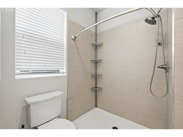 1190 PEASCOD Dr, Eugene, OR 97402