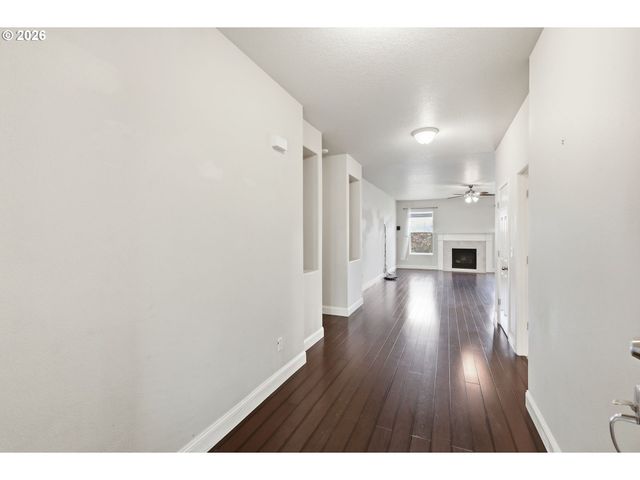 1190 PEASCOD Dr, Eugene, OR 97402