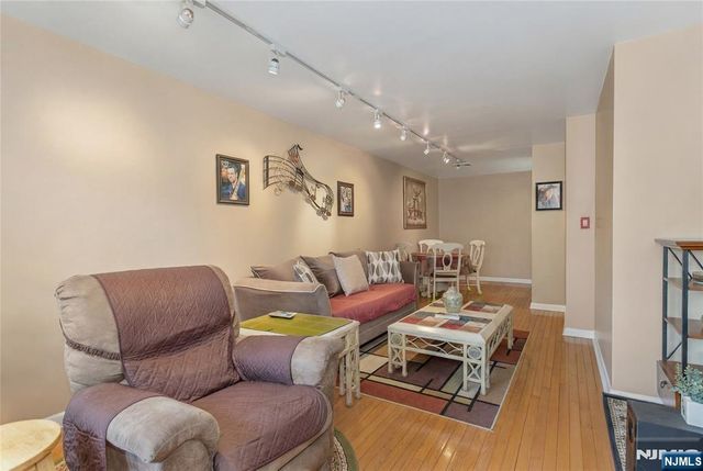 289 Valley Boulevard 2D, Wood Ridge, NJ 07075