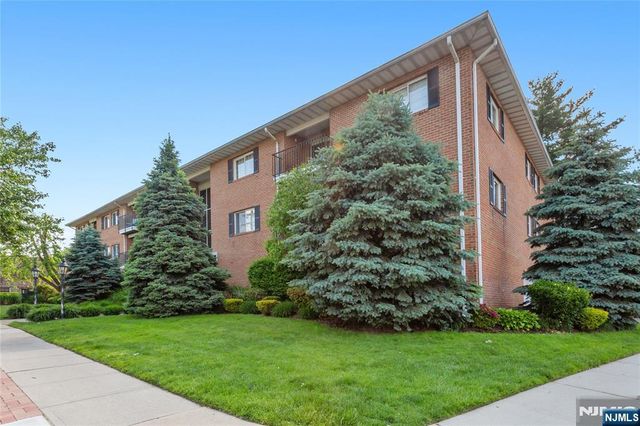 289 Valley Boulevard 2D, Wood Ridge, NJ 07075