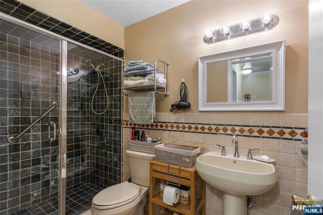 289 Valley Boulevard 2D, Wood Ridge, NJ 07075