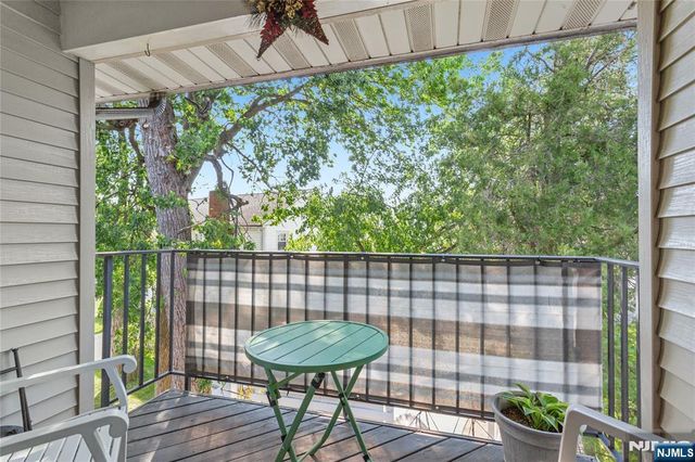289 Valley Boulevard 2D, Wood Ridge, NJ 07075