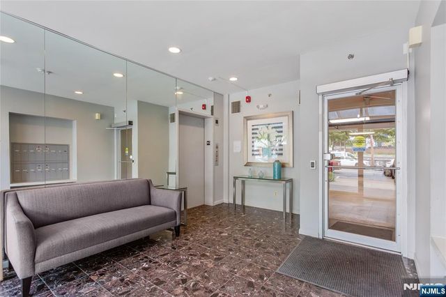 289 Valley Boulevard 2D, Wood Ridge, NJ 07075
