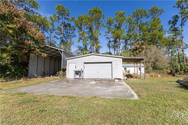 1198 Silver Fox LN, Labelle, FL 33935