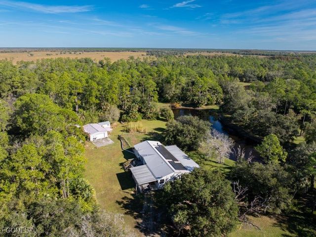1198 Silver Fox LN, Labelle, FL 33935