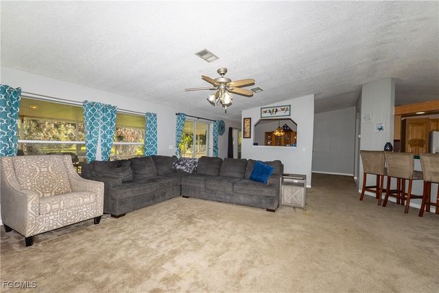 1198 Silver Fox LN, Labelle, FL 33935