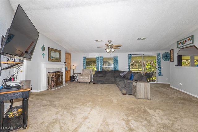 1198 Silver Fox LN, Labelle, FL 33935