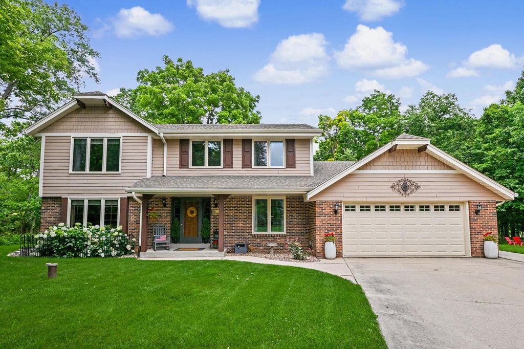 N70W26516 Wilderness WAY, Lisbon, WI 53089