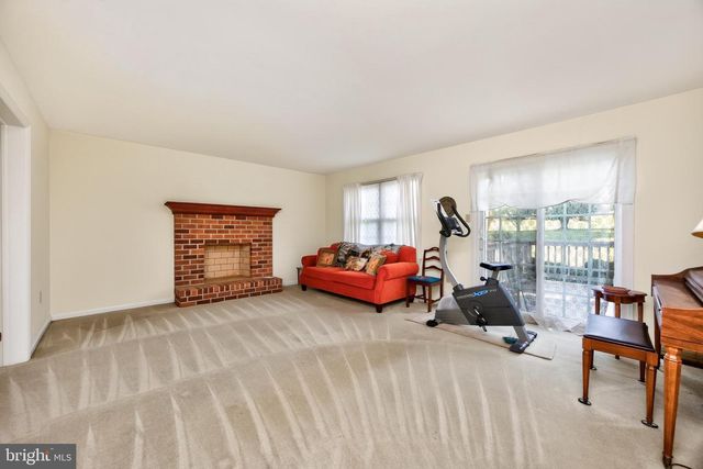 1671 BOW TREE DR, West Chester, PA 19380