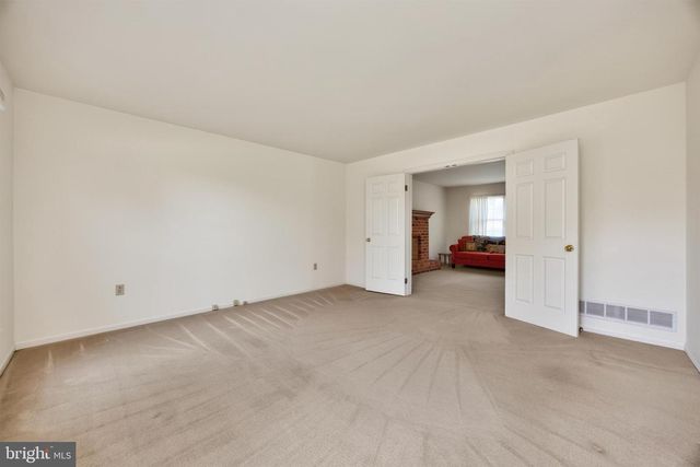 1671 BOW TREE DR, West Chester, PA 19380